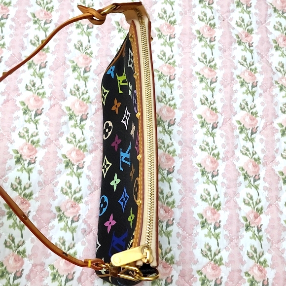 💎 Louis Vuitton Black Takashi Murakami Multicolor Monogram Pochette Bag - Picture 14 of 17